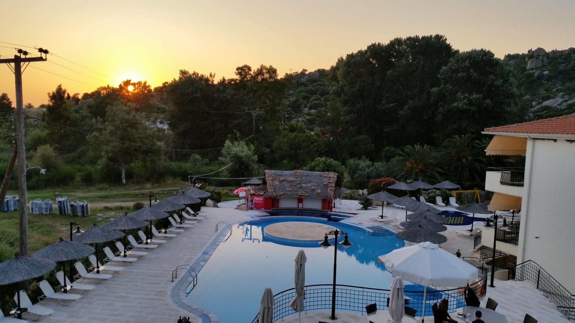 Hotel Makednos Nikiti  Exterior photo